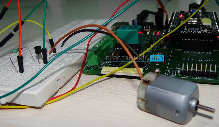 采用ARM7 LPC2148- 7实现直流电机的调速
