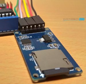 Arduino SD卡模块接口插入SD卡