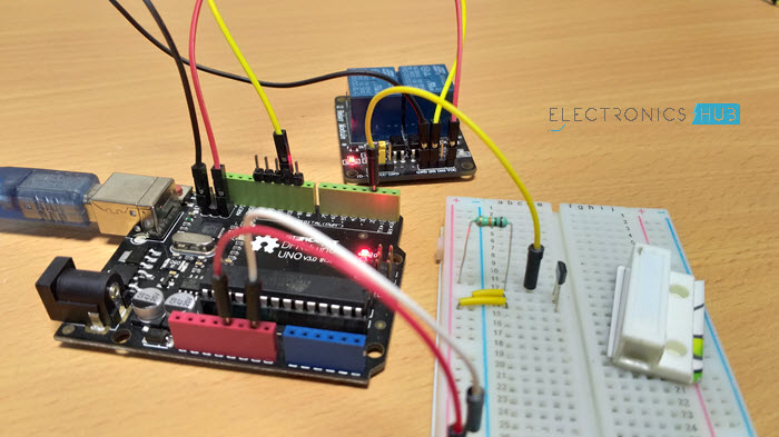 霍尔效应传感器与Arduino继电器控制接口